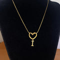 Collar con Inicial de Corazón en Acero Inoxidable