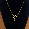 Collar con Inicial de Corazón en Acero Inoxidable