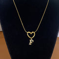 Collar con Inicial de Corazón en Acero Inoxidable
